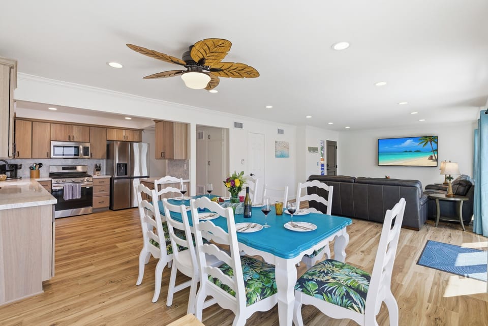 Surf View Upper Living, Dining & Kitchen Area
Open-concept layout connecting the living room, dining area, and remodeled kitchen, perfect for family meals and group gatherings.