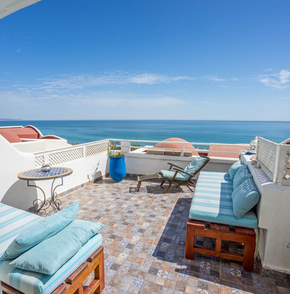 Terrace with 2 sunbeds, 15 sg. m.