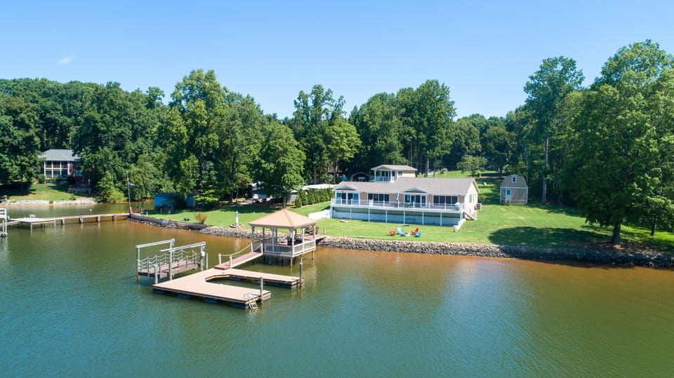Use the dock to park your rental boat, jump in the lake or chill on the covered dock.