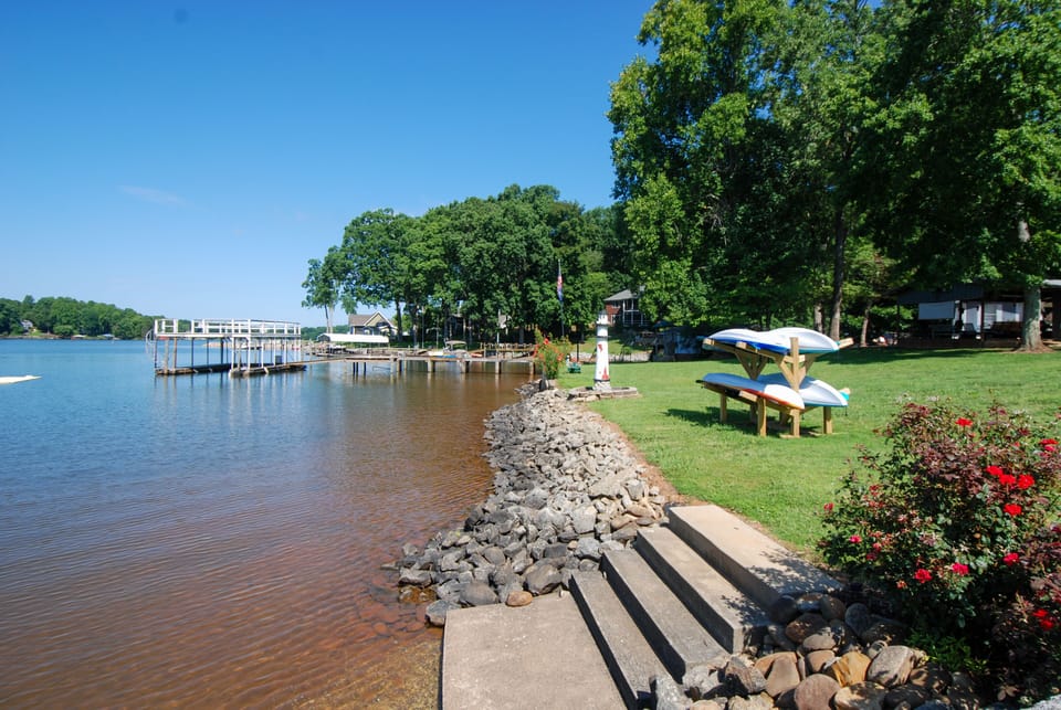 Enjoy use of the kayak and SUP to explore the lake.