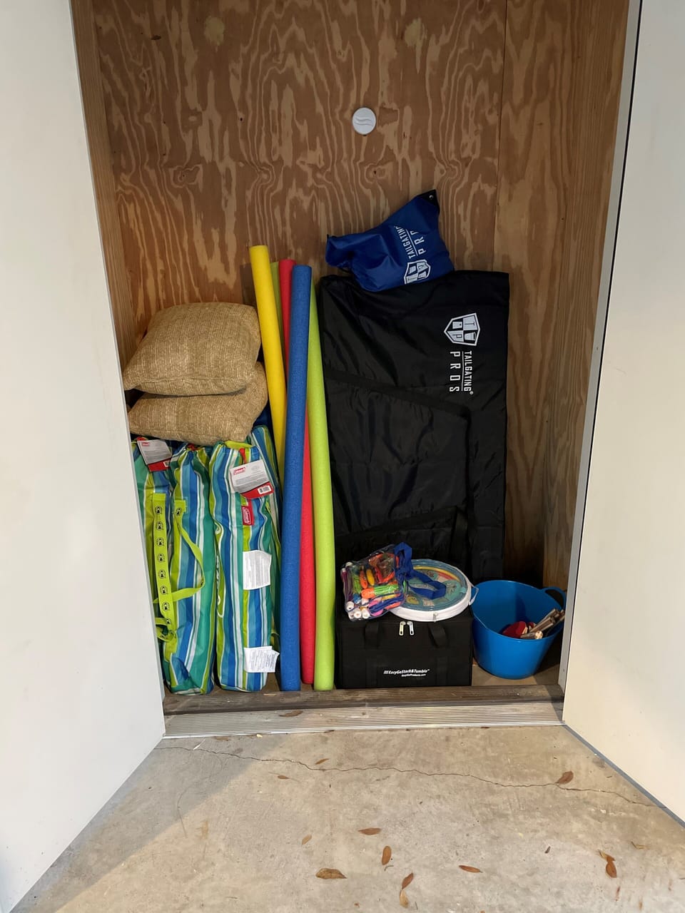 Beach chairs, beach wagon, cornhole, Jenga, and additional rec items