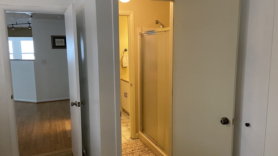 Guest Room (1) Shower Room with Shared Living Bathroom.