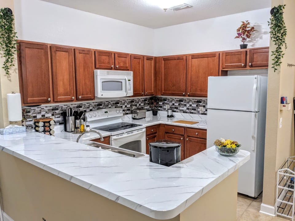 Well equipped Kitchen