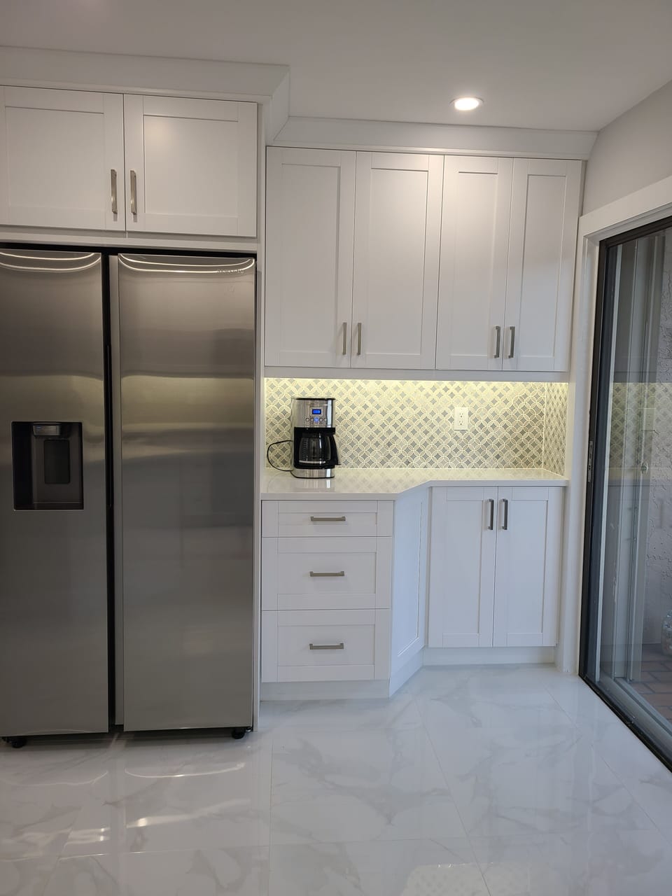 Coffee bar, New large capacity refrigerator!