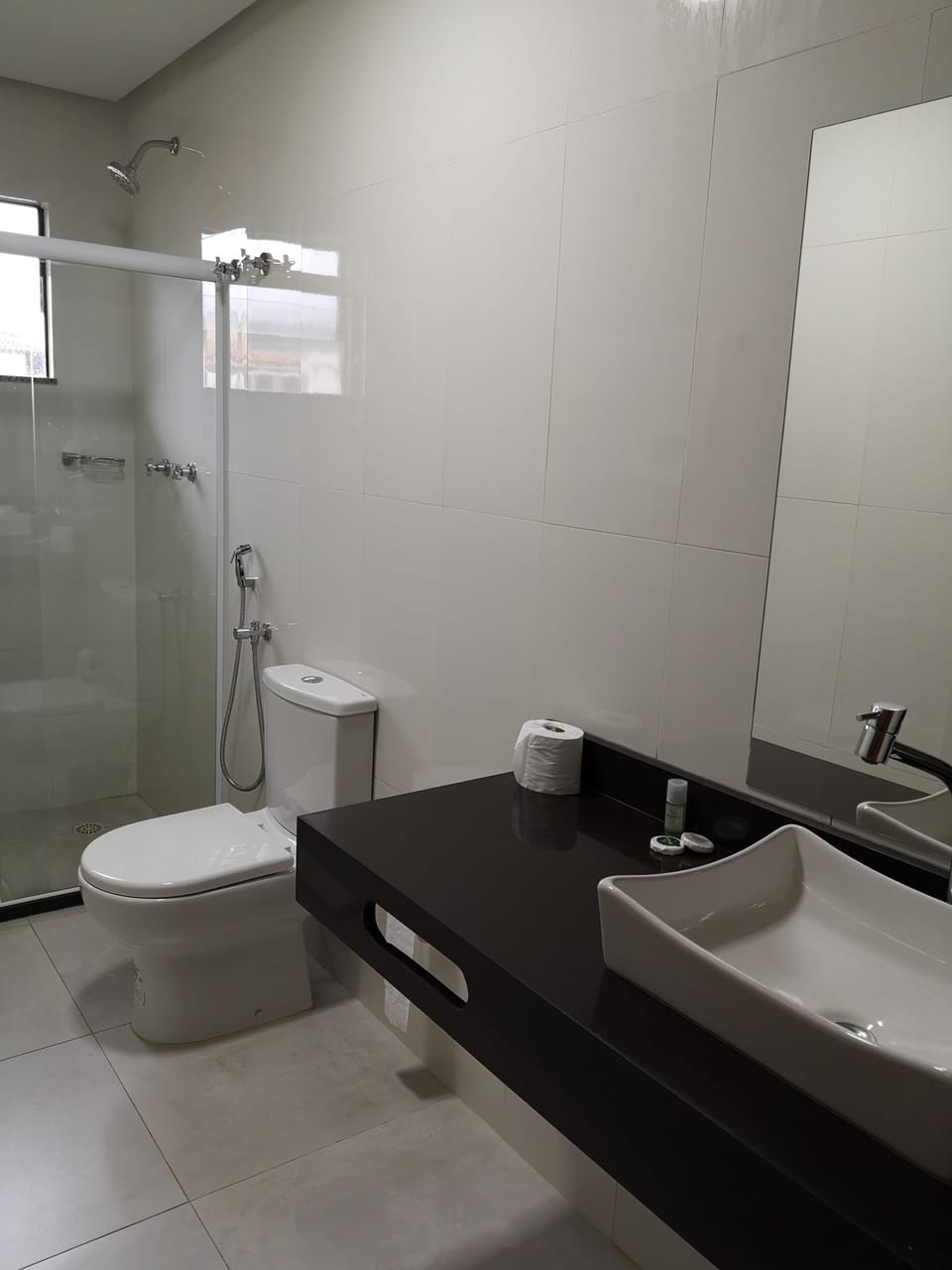  Standard | Bathroom | Shower, rainfall showerhead, free toiletries, hair dryer