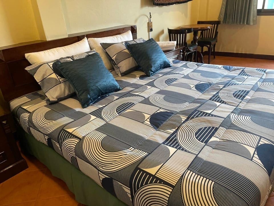 Superior Double Room, 1 King Bed, Balcony, City View | In-room safe, free WiFi