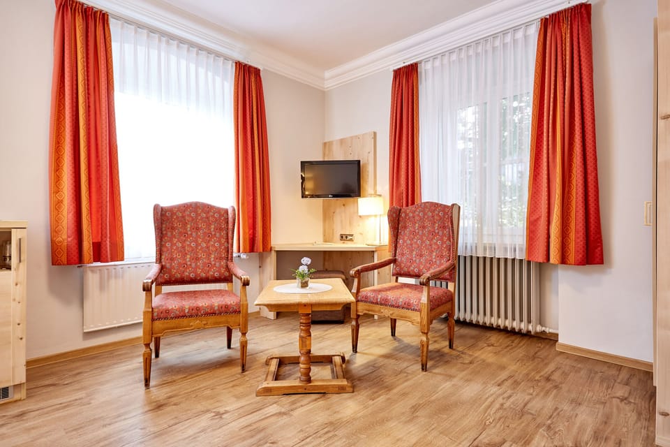 Zum Turm  -  Apartments und Gästezimmer Hotel in Bavaria