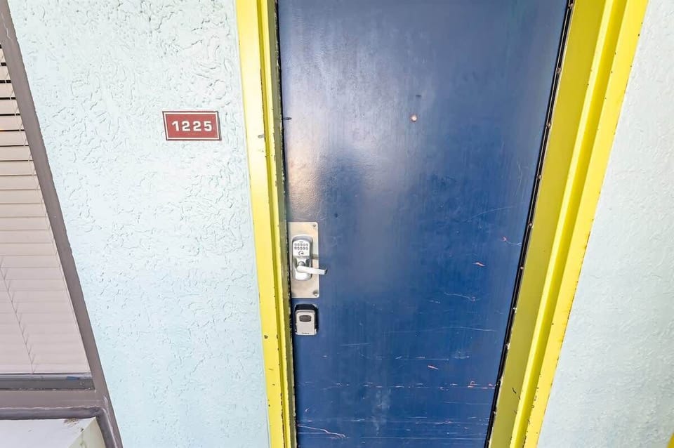 Step into your beachside escape with hassle free keyless entry.
