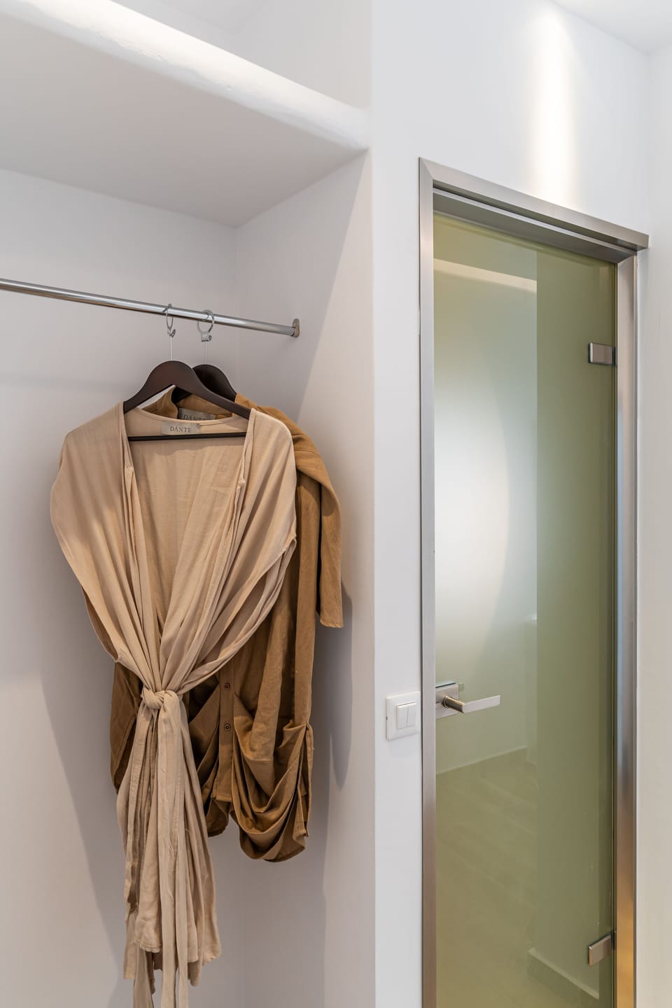 Junior Suite, Jetted Tub, Courtyard View | Individually decorated, individually furnished, desk, free WiFi