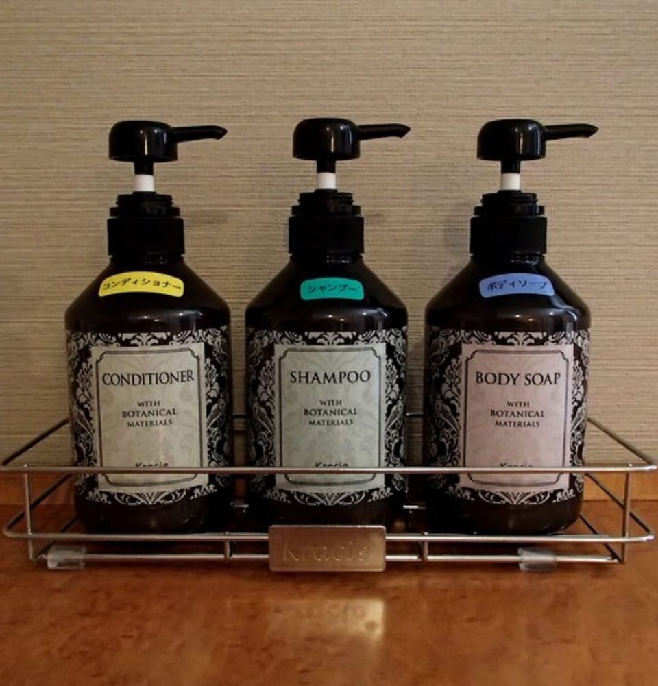 Bathroom amenities