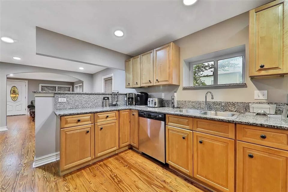 Kitchen 2
