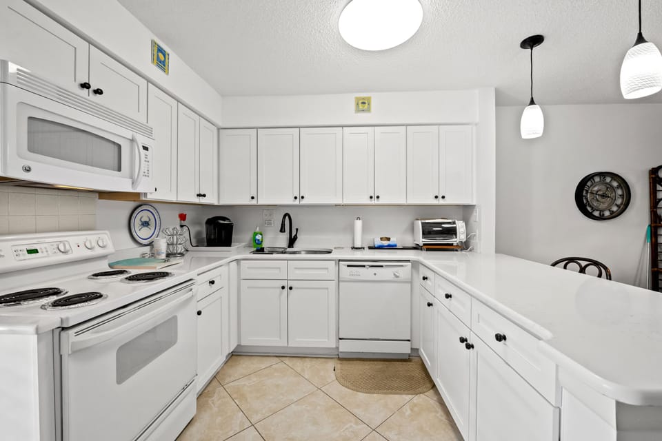 The kitchen is stocked to make meal prep a breeze.