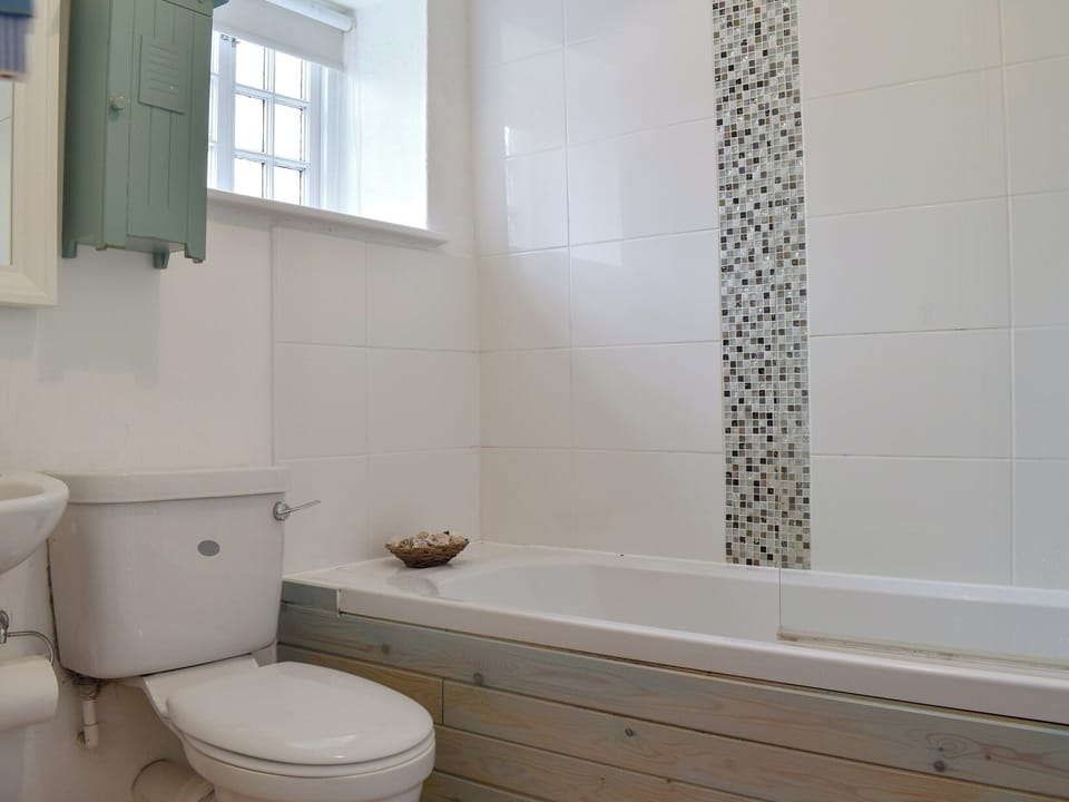 Bathroom | Windjammer Cottage, Swanage