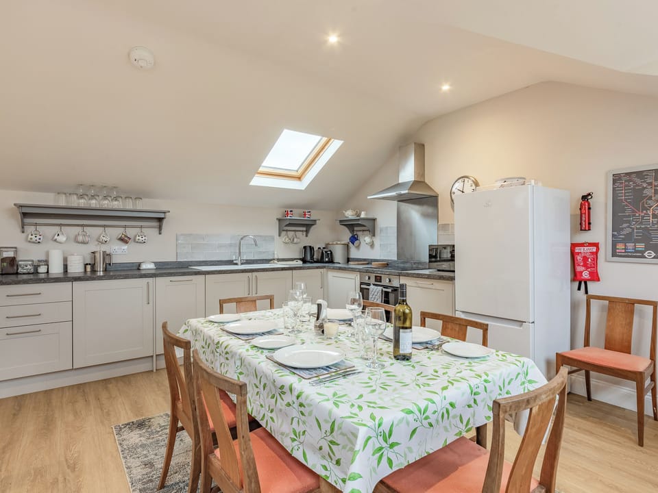 Kitchen/diner | The Stables at Wells-in-the-Field Farm, Wells-in-the-Field, near Whitchurch