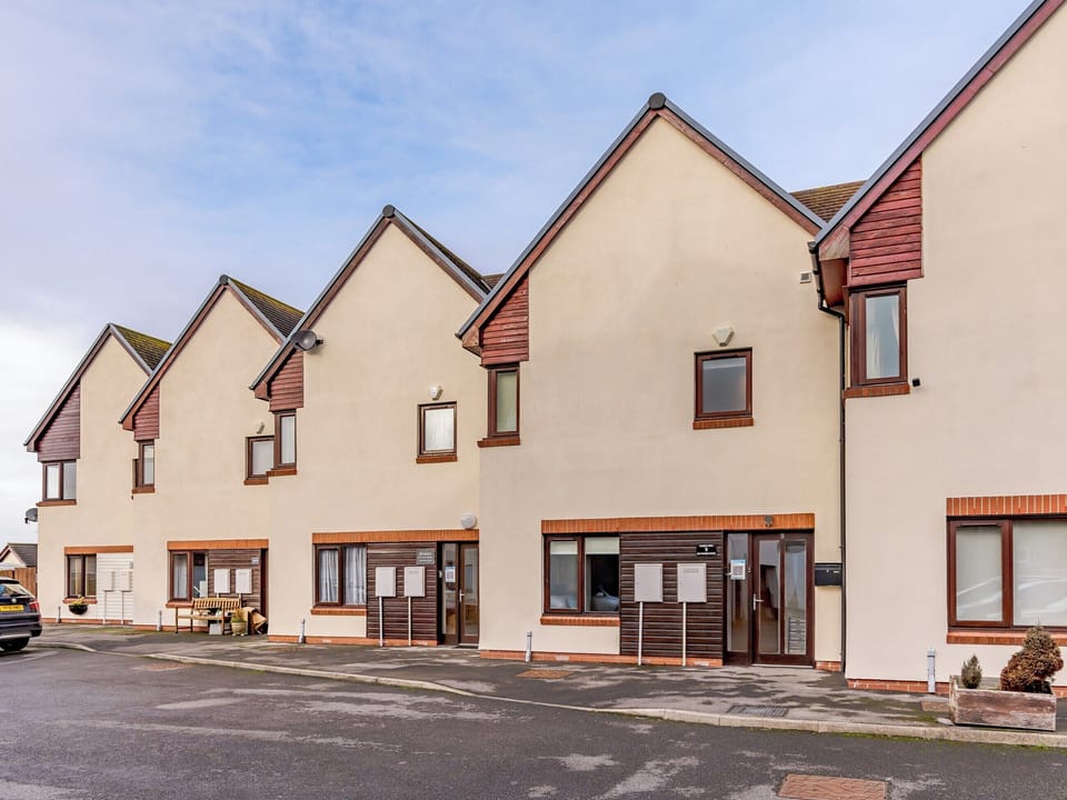 Main entrance and parking area | Marina View, Amble, near Warkworth