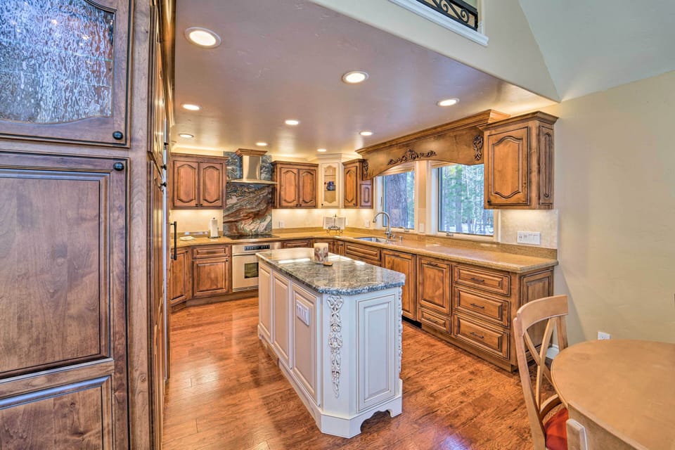 Fully Equipped Kitchen | Stainless Steel Appliances