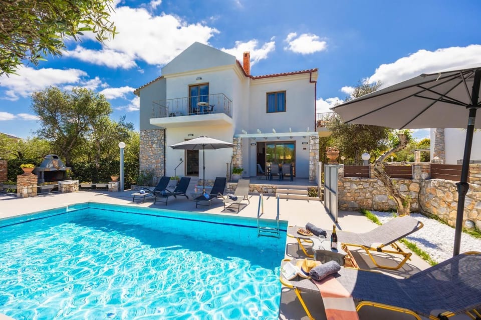 Beautiful villa with private pool and terrace