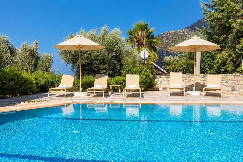 Beautiful villa with private pool, terrace, and lawn