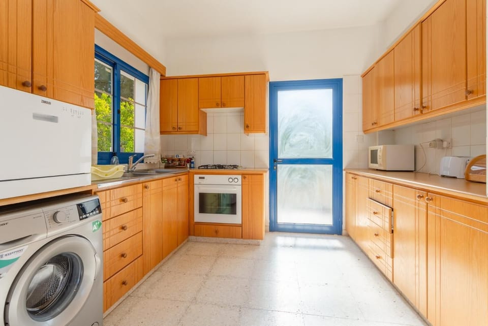 Equipped kitchen