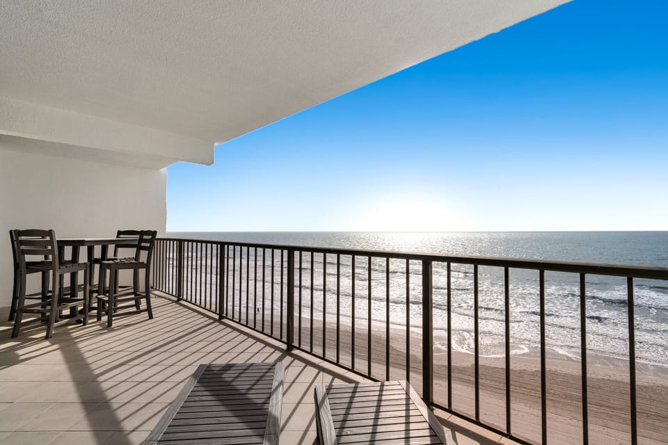 Private Oceanfront Balcony