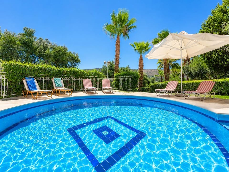 Private pool and terrace