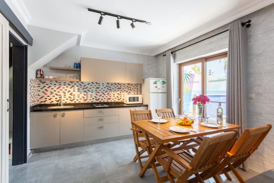 Equipped kitchen
