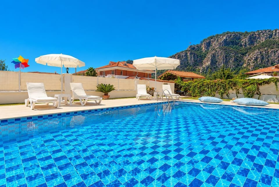 Private pool and terrace