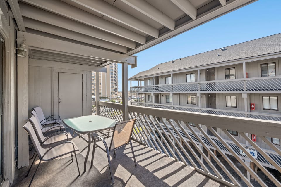 How about a nice hot breakfast on the balcony?