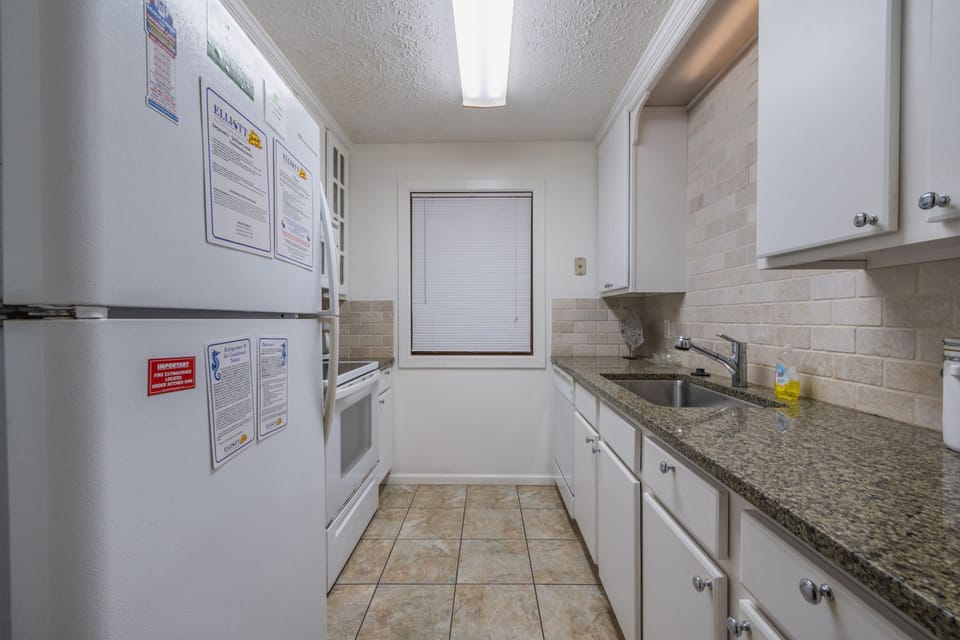 Prepare your favorite meals in the fully-equipped kitchen.