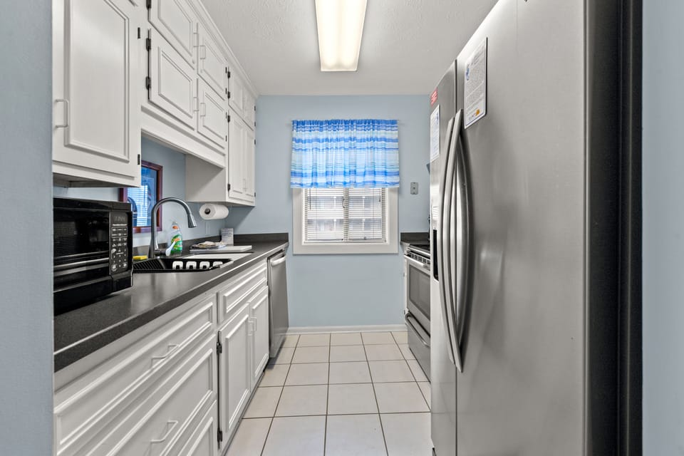 Cook a big breakfast to start your day in this fully-equipped kitchen.