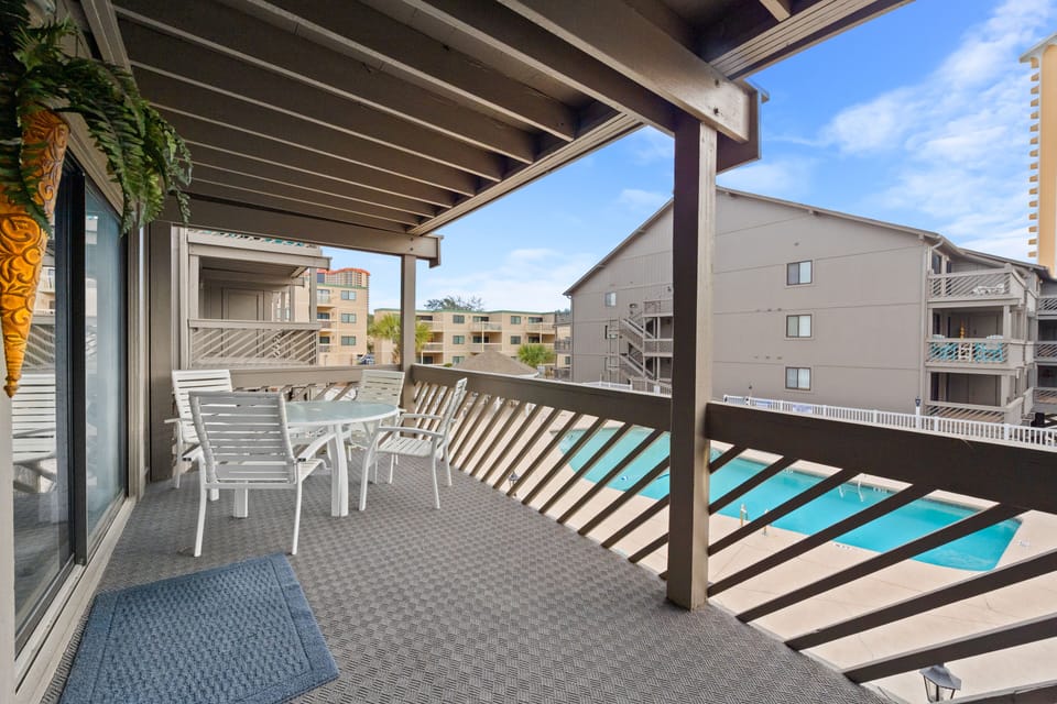 Enjoy an evening cocktail out on the balcony.