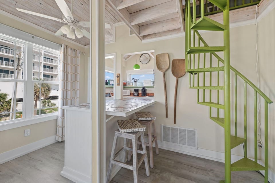 15-web-or-mls-101-ariola-dr