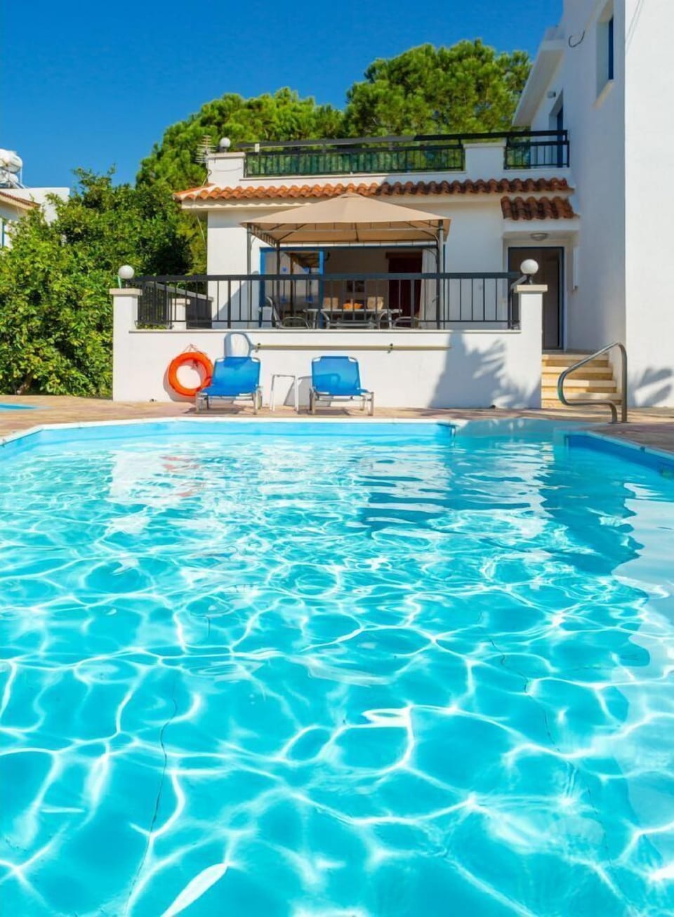 Private pool and terrace