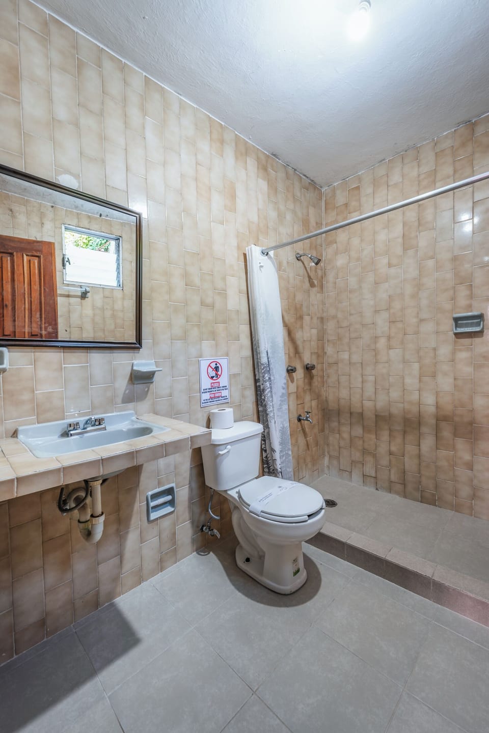 Standard Quadruple Room | Bathroom | Shower, rainfall showerhead, towels, soap