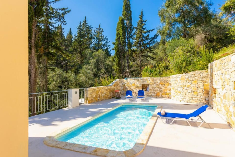 Private pool and terrace