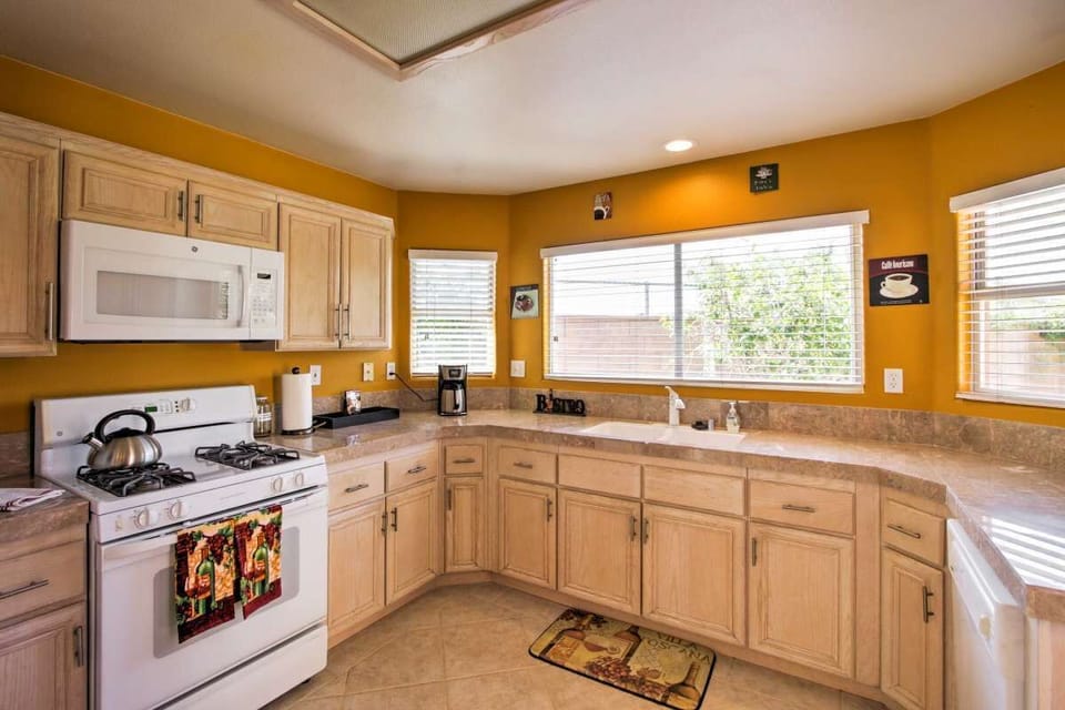 Casa Milan La Quinta CA Kitchen