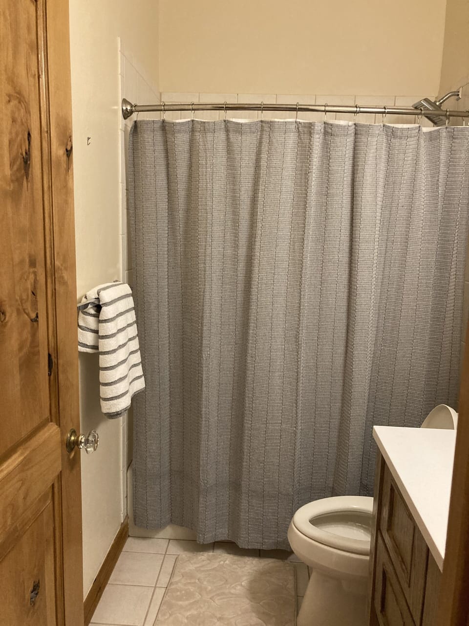 2nd Floor Guest Room Private Bath