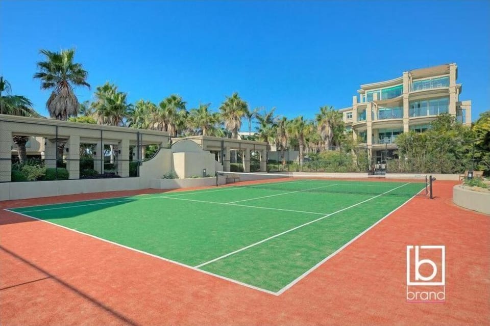 full access to resort tennis court included free.