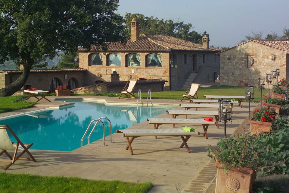 Plant, Water, Property, Building, Sky, Swimming Pool, Tree, Shade, Outdoor Furniture, Chair