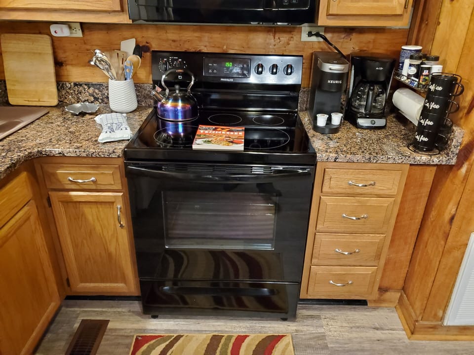 New stove and microwave/stove hood.  Tennessee cookbook for you to try out!