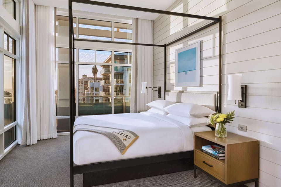 Suite, 1 Bedroom, Ocean View | Premium bedding, pillowtop beds, minibar, in-room safe
