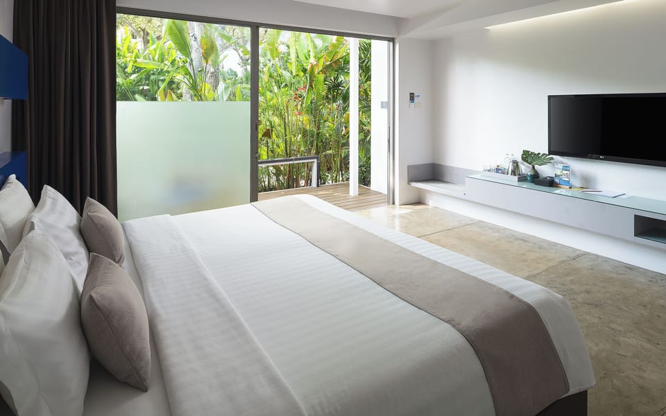 Deluxe PLUS with Terrace | Minibar, in-room safe, blackout drapes, free WiFi