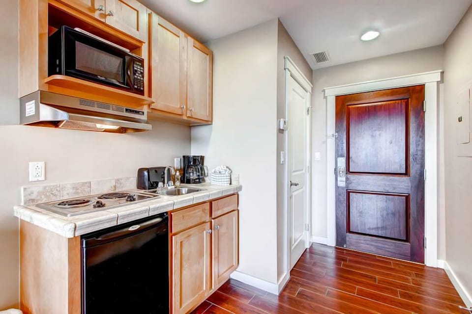 Kitchenette