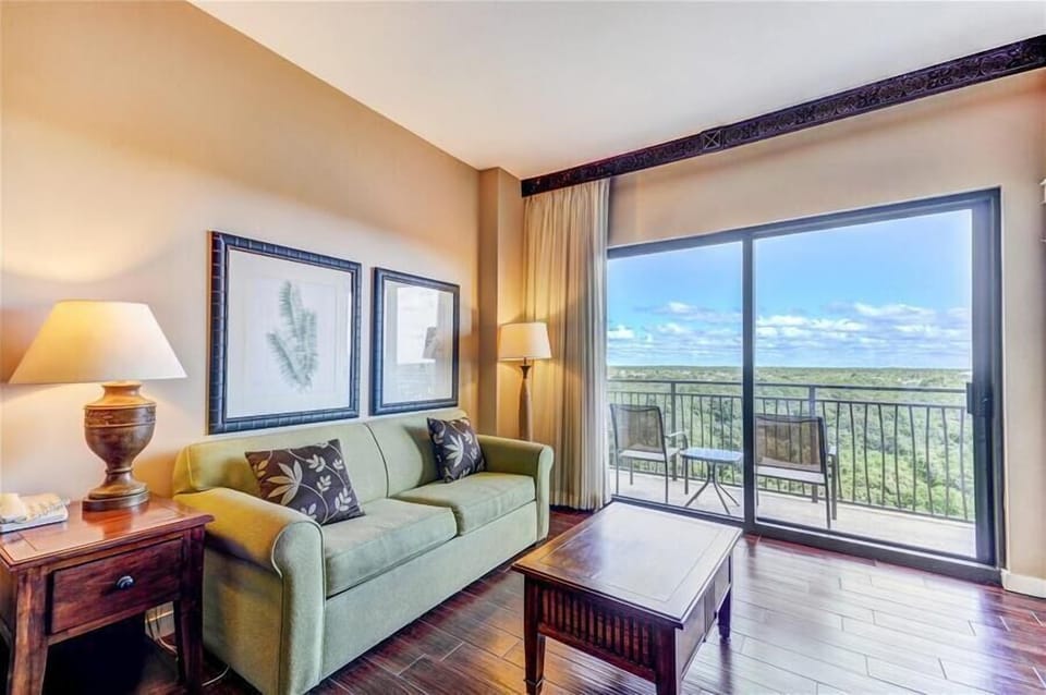 Tranquil Views from this Spacious Studio!