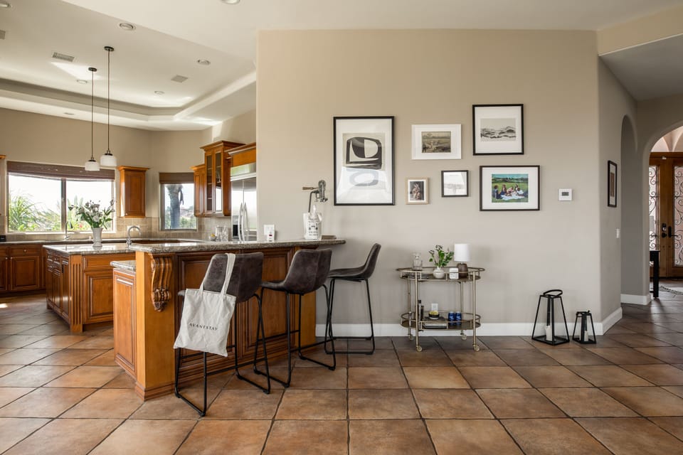 Breakfast bar.