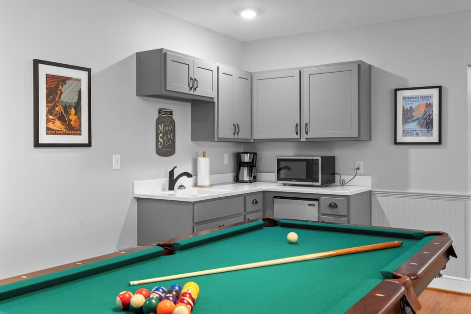 Game room with kitchenette & pool table - great for snacks and fun!