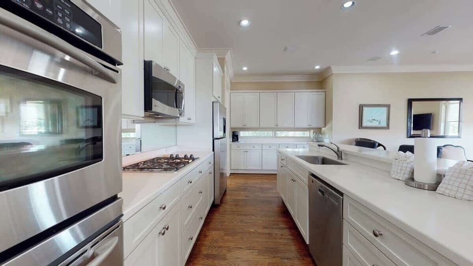 With Upgraded Granite Countertops, Ample Storage Space and Top Notch Appliances, Whipping Up a Succulent Meal Was Never Easier