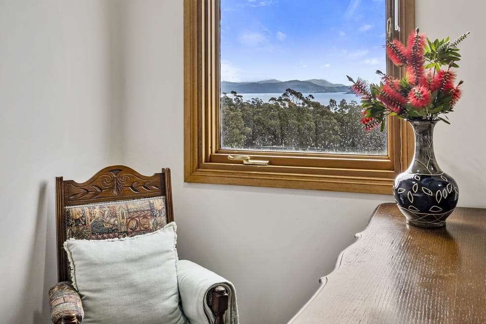 Family House, 3 Bedrooms, Fireplace, Ocean View | 3 bedrooms, premium bedding, individually decorated