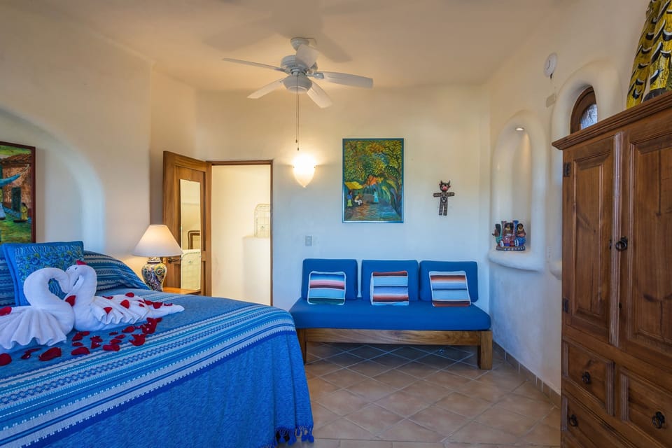 1st Floor Tower Wing King Suite with Single Couch Bed