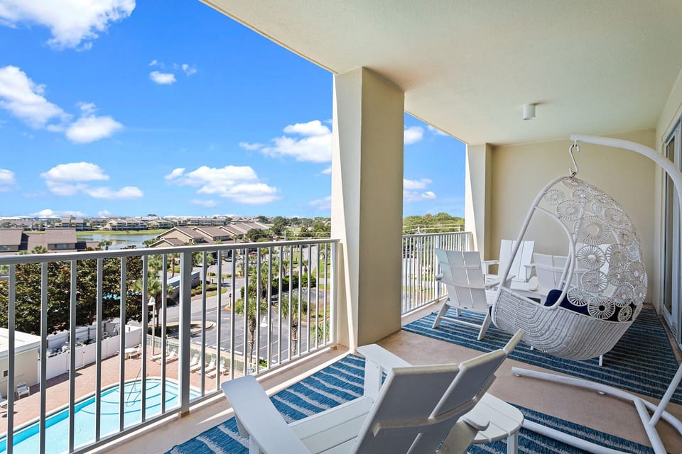 23-Ariel-Dunes-II-509-Balcony-Alt